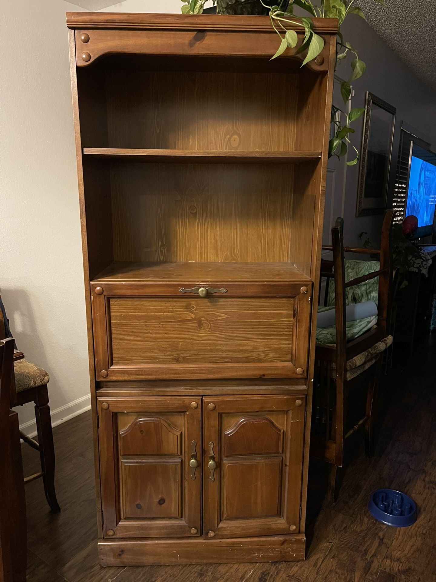 Matching Cabinets /shelves