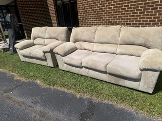 Couch set