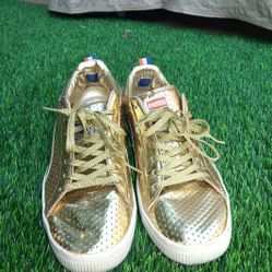 Puma Clyde Sneakers Size 10.5 Gold (Rare)