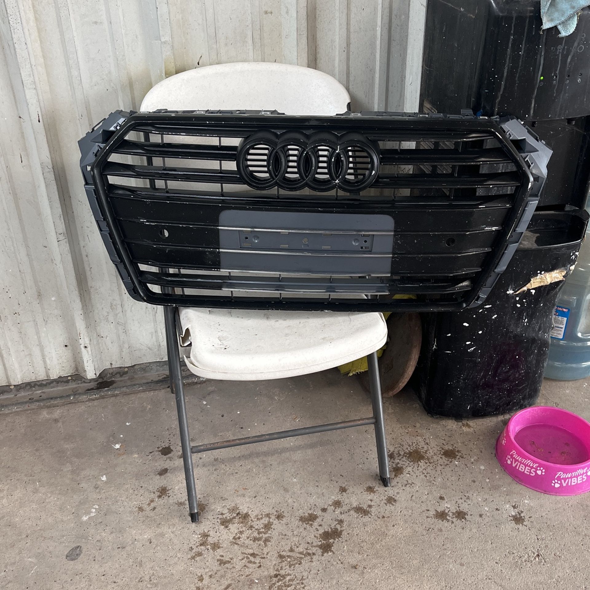 Audi grill