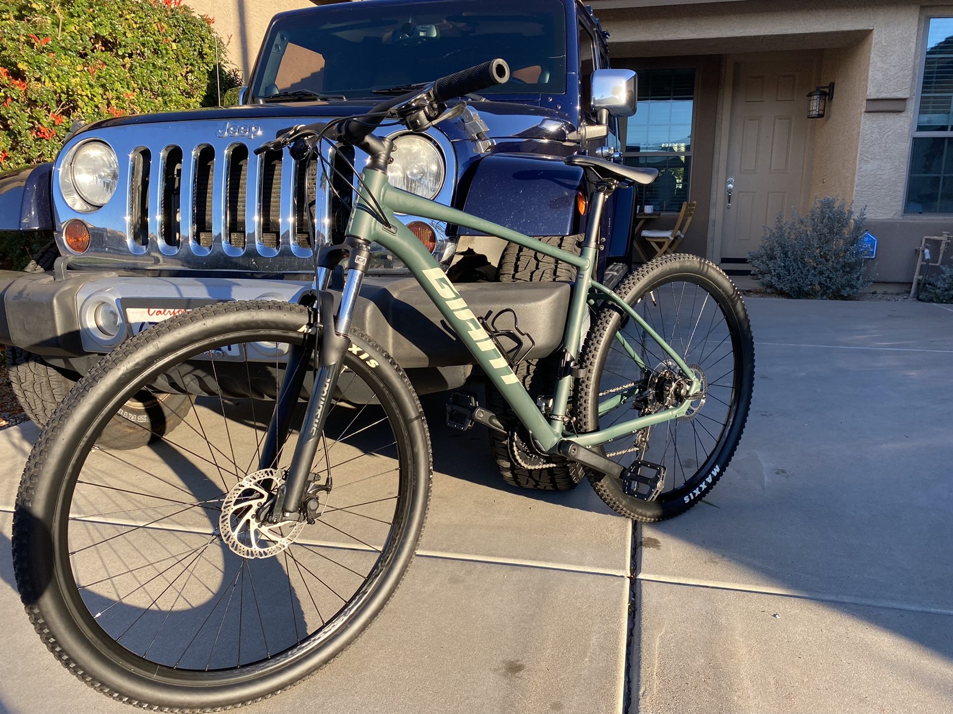 Giant Talon Size L 29” Mountain Bike 2021 New! for Sale in Peoria, AZ