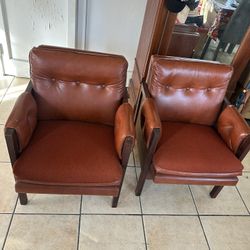 2 Sillas Por $25 Dólares 