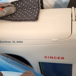 Quantum XL-1000 Singer Computerized Embroidery Machine