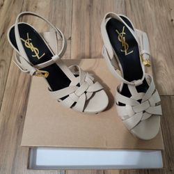 Saint Laurent
Platform Sandals