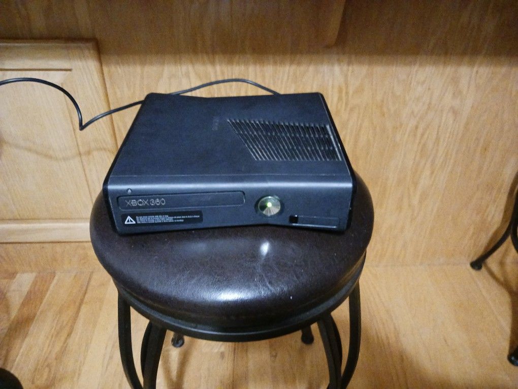 Xbox 360s Gaming Console