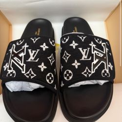 Louie Vuitton Slippers BRAND NEW