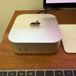 Mac mini M4