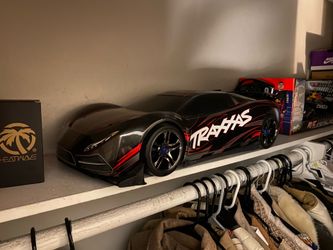 Almost new Traxxas X01