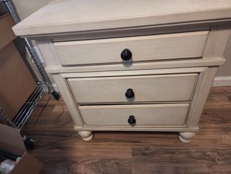 Dresser, Night Stand and Queen Headboard - South Austin pick up