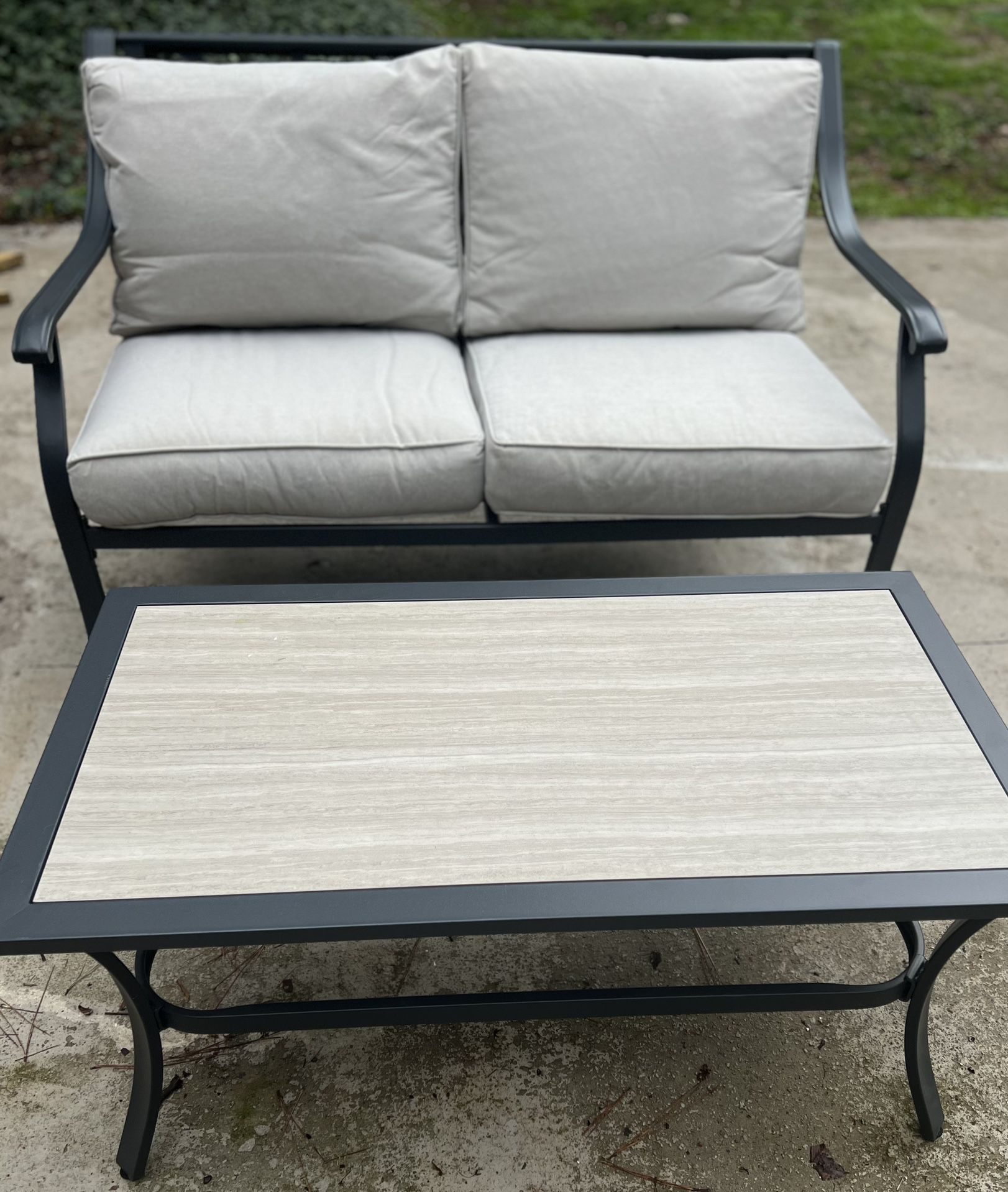 Brand New!! Patio Furniture $160- Never Used!! Set REDUCED TO SELL!!