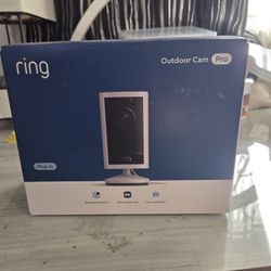 Ring Outdoor Cam Pro Plug In