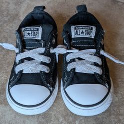 Toddler Unisex Black Low Top Converse - Size: 7