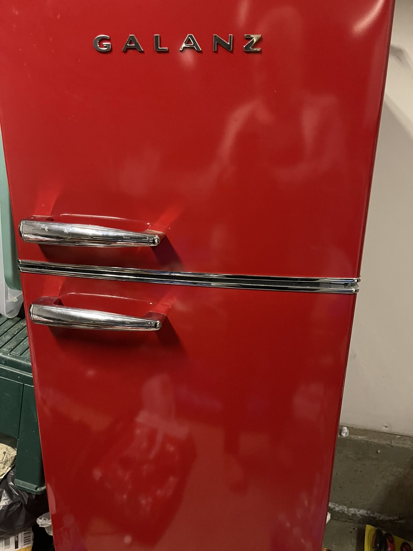 7.5 Cubic foot retro refrigerator red