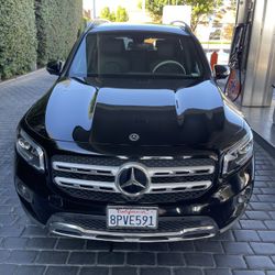 2020 Mercedes Benz GLB250 One owner Clean Title Dealer Serviced