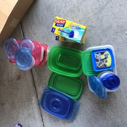 Tubberware lot