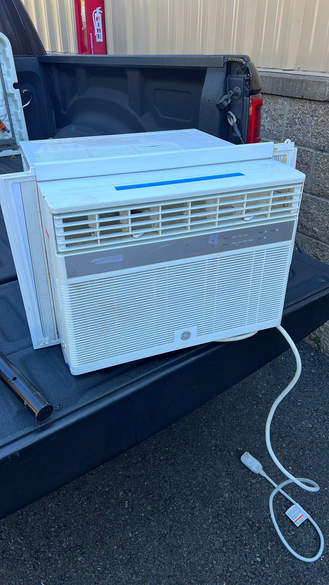 GE AC 12,000 BTU.