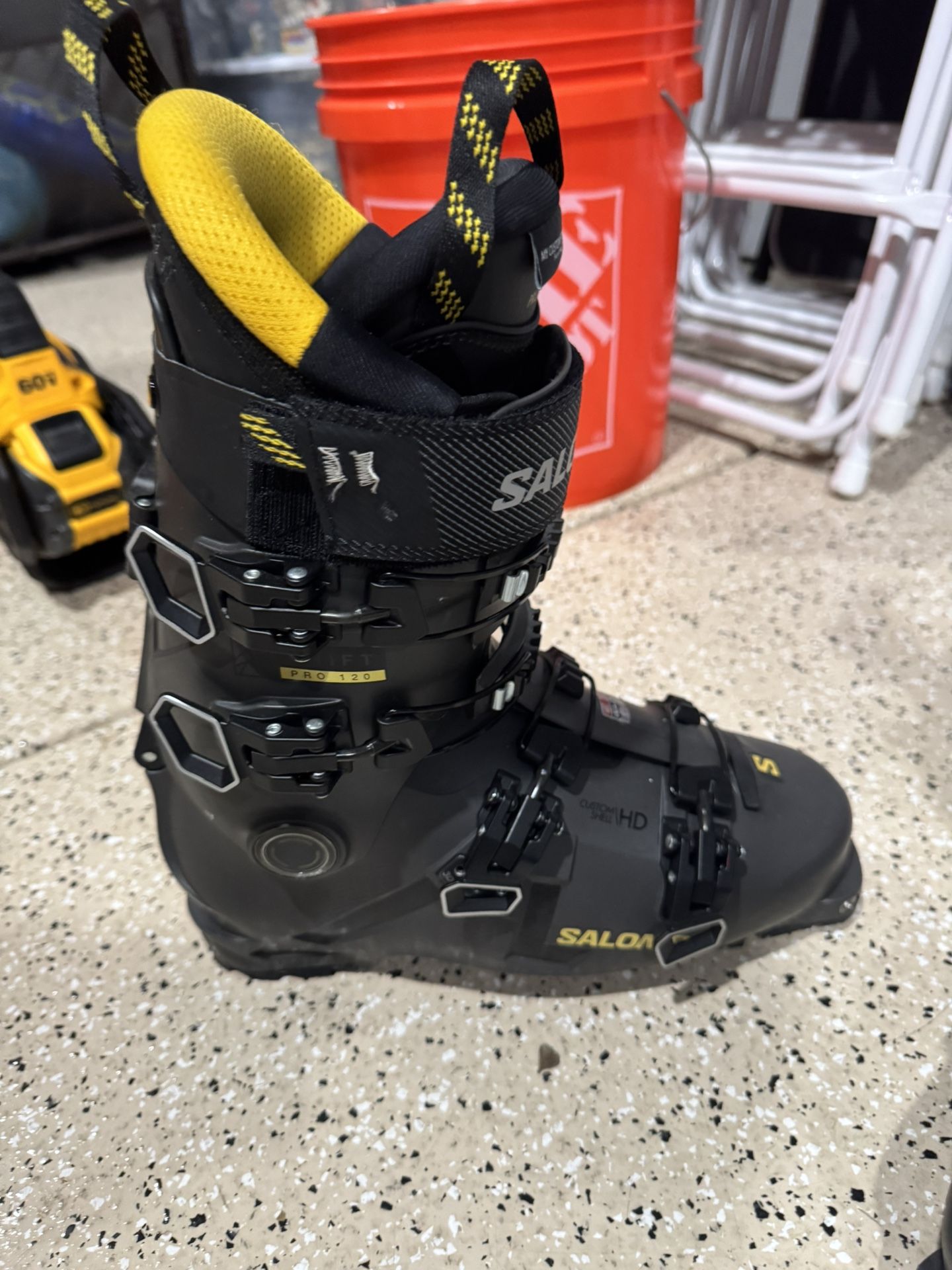 Salomon Shift Pro 120 24’ Ski Boots -Used Once/Brand New