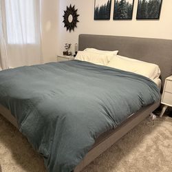 Upholstered bed frame