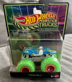 Hot Wheels Monster Trucks Twin Mill Glow in the Dark