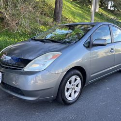 2005 toyota prius Habrid Title salvage