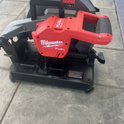 MILWAUKEE METAL SAW