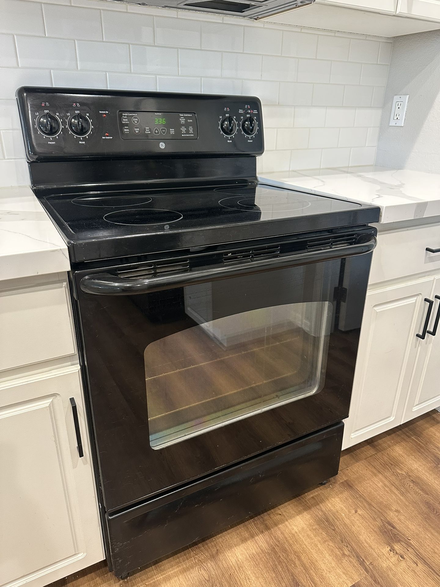 GE Black Freestanding Electric Range