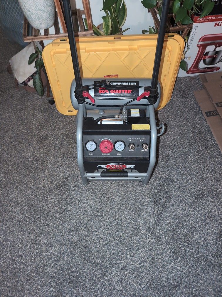 Air Compressor/ Husky/ Tool