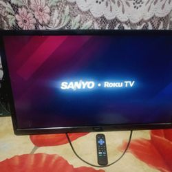 32' Roku Smart TV With Remote 
