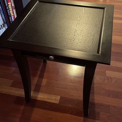 Cozy Square End Table w/Small Drawer