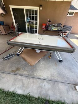 Air Hockey Table