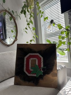 Ohio State Art / State of Ohio String Art Sign / Block O / Buckeye Leaf / Ohio State Memorabilia