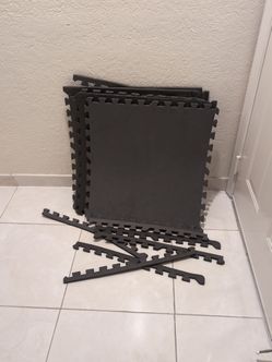 Black Interlocking Foam Floor Tiles