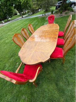 Vintage Dining Room Table and 8 Chairs - FREE