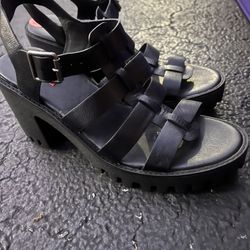 Brand New Women’s Sandals Size 9 1/2