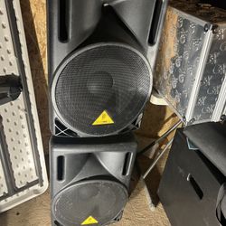 BEHRINGER B212A  450W. 2. POR. $450