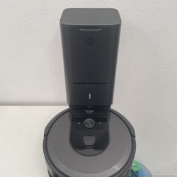 iRobot Roomba I7+