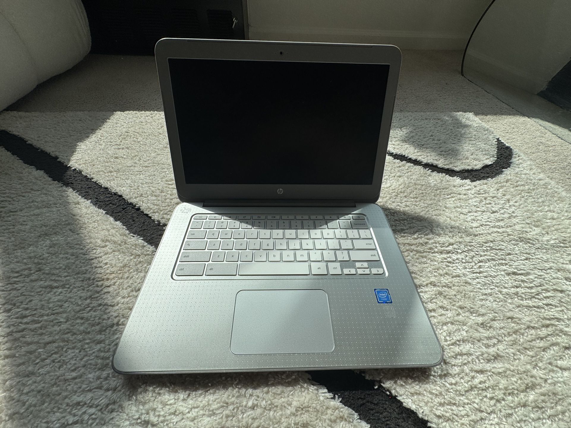 HP Chromebook 14-ak013dx Intel Celeron N2840 2GB 16GB eMMC Chrome OS(no charger)