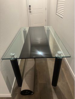 Glass Dinging table and chairs