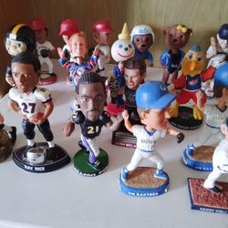 Bobbleheads With No Boxes