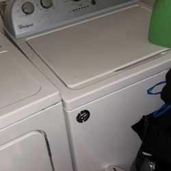 Whirlpool Washer & Dryer Set 