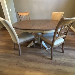 Kincaid 5 Piece Dining Room Set