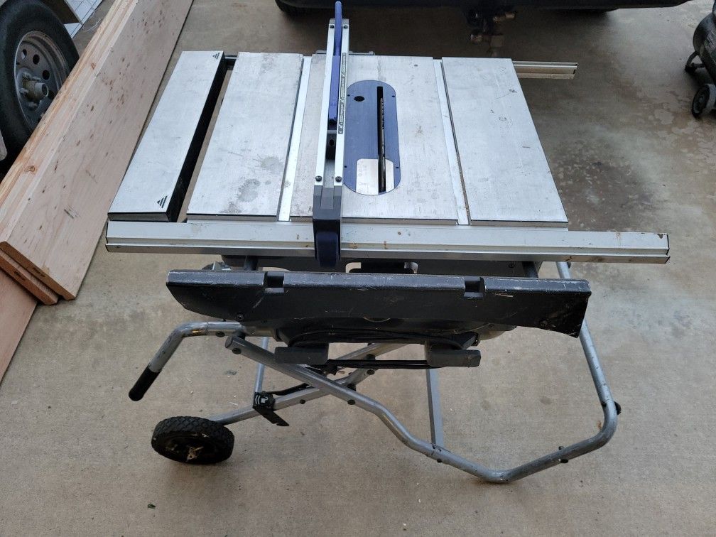 Portable Table Saw W/stand