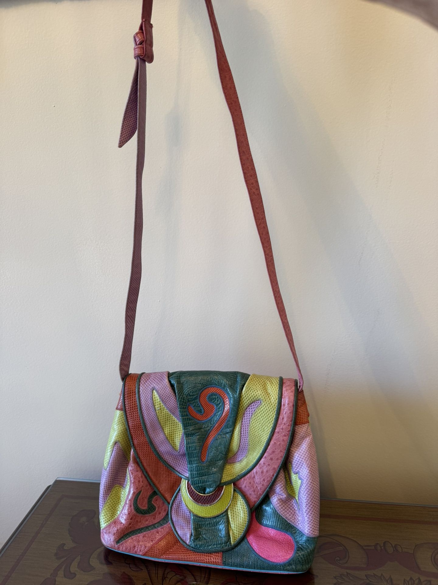 DRAMATIC PRICE DROP: VINTAGE NEVER USED MULTI-COLORED, MULTI-COMPARTMENT TEXTURED/OSTRICH