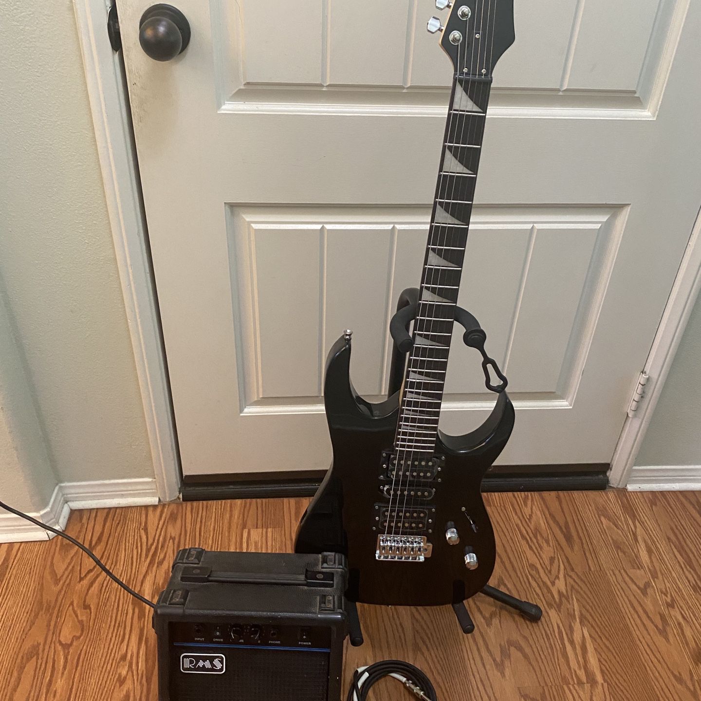 Ibanez Style No Name Electric Guitar And Amp 
