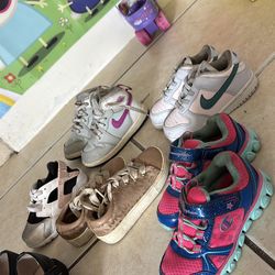 Toddler shoes size 7c