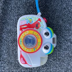 Vintage Elmo camera works perfect and has sound and picture