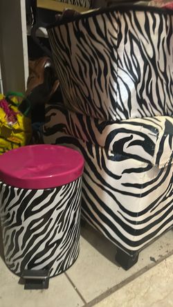 Zebra print items.