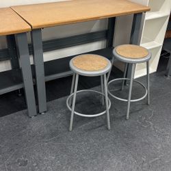 Table Top  And Chairs 