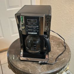 Oyster Coffee Maker 12 Cups