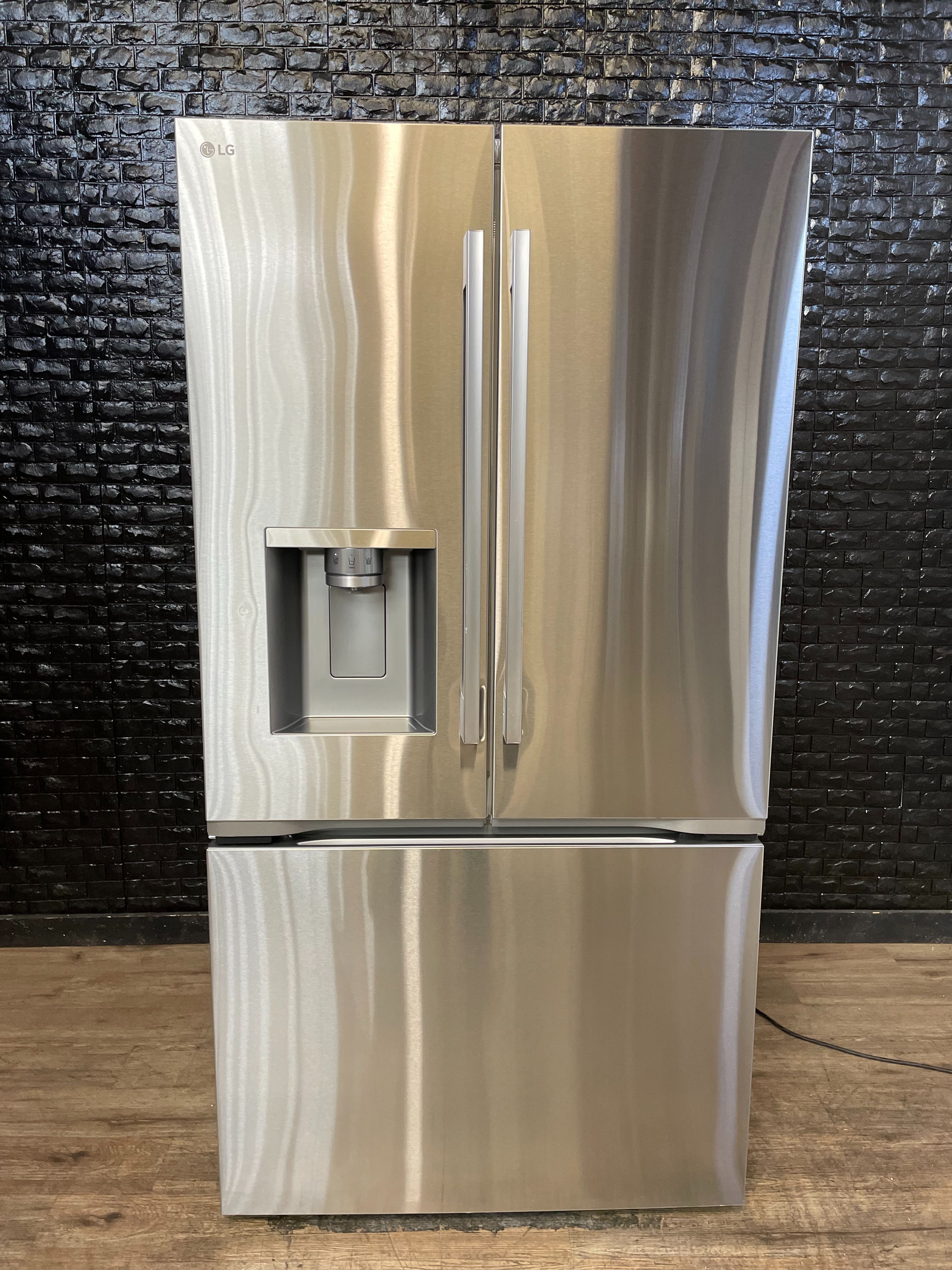 LG REFRIGERATOR w/WARRANTY! R2691A
